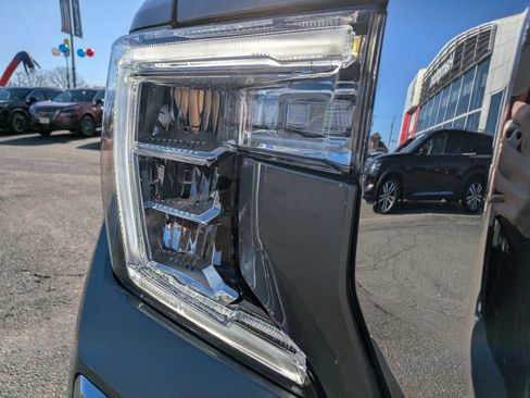 Used 2022 GMC Sierra 1500 Denali w/ Denali Premium Package image 11
