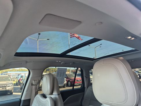 Used 2022 Lincoln Aviator Reserve w/ Equipment Group 201A image 9