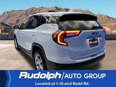 Used 2023 GMC Terrain SLE w/ Driver Convenience Package image 3