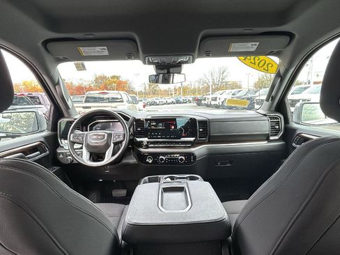 Used 2024 GMC Sierra 1500 SLE image 23