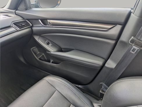 Used 2021 Honda Accord Sport image 16