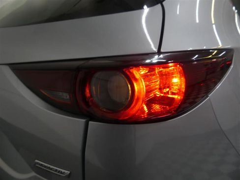 Used 2018 MAZDA CX-5 Sport image 15