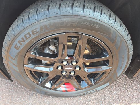 Used 2020 Chevrolet Traverse Premier w/ Redline Edition AWD/4WD image 12