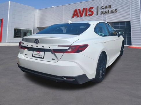 Used 2025 Toyota Camry SE FWD image 6