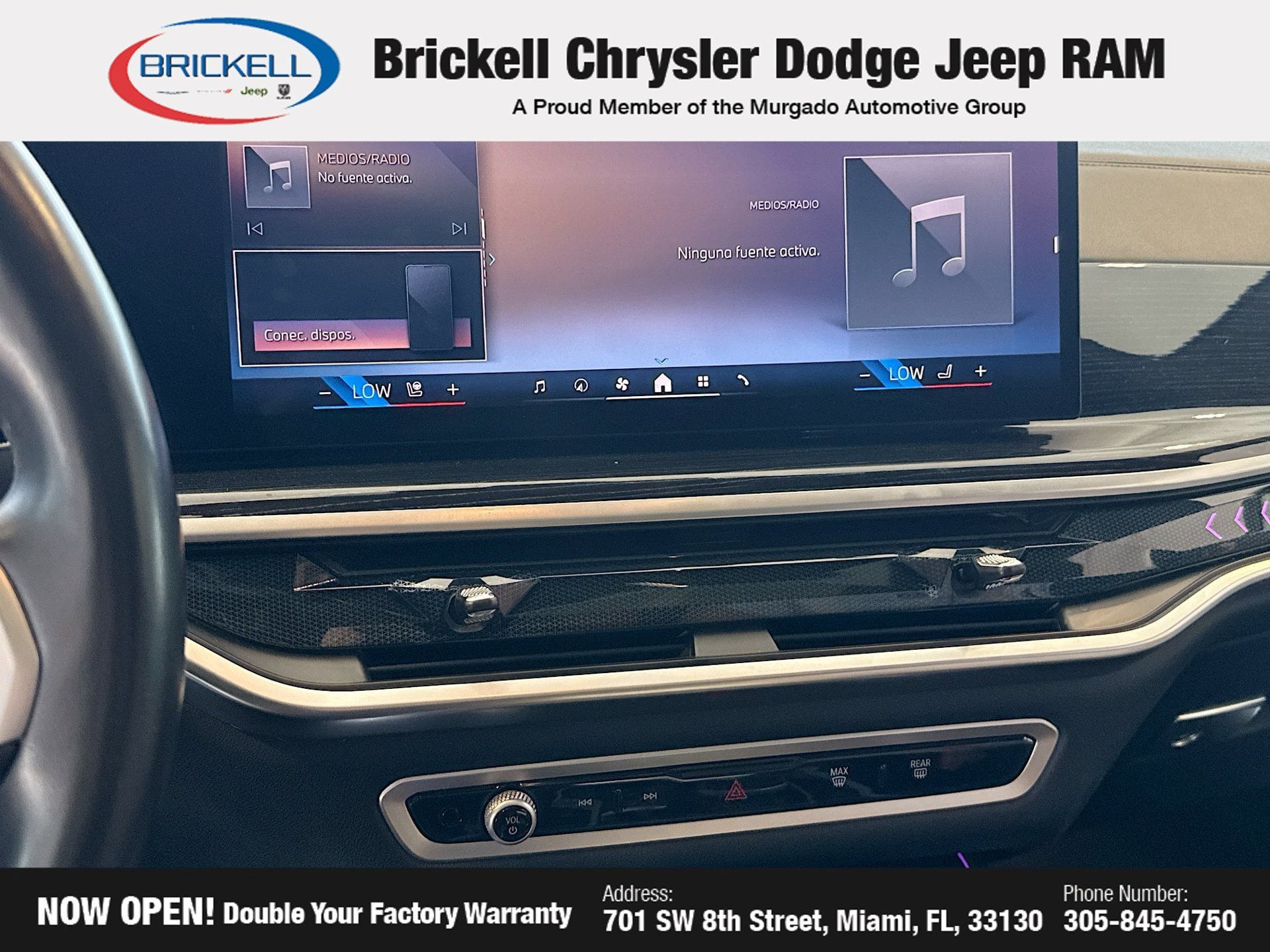 Used 2025 BMW X7 xDrive40i w/ M Sport Package AWD/4WD image 30