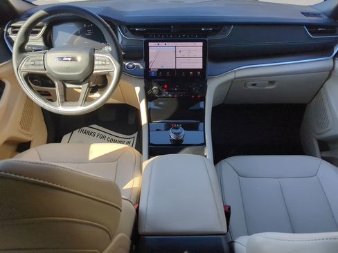 Used 2025 Jeep Grand Cherokee Limited w/ Trailer Tow Package image 42