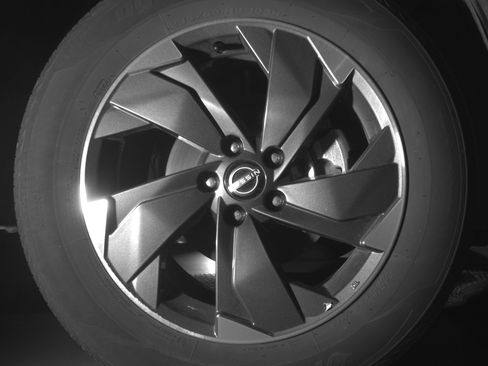 Used 2025 Nissan Rogue SV image 13