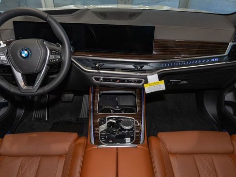 New 2026 BMW X5 xDrive50e image 35