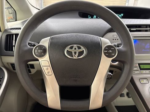 Used 2015 Toyota Prius Two FWD image 14