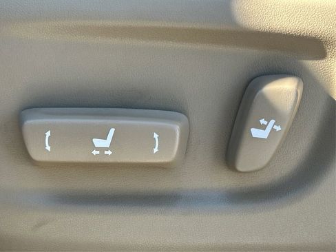 Used 2018 Toyota 4Runner SR5 image 39