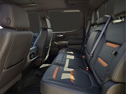 Used 2019 GMC Sierra 1500 AT4 w/ AT4 Premium Package image 8