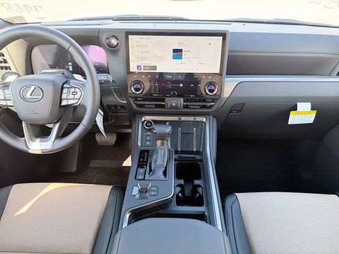 New 2026 Lexus GX 550 image 19