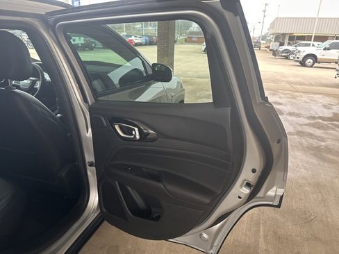 New 2026 Jeep Compass Latitude image 22