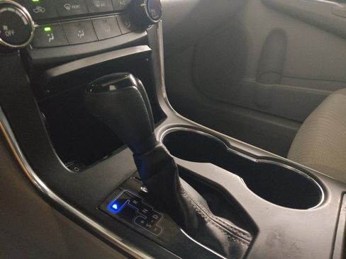 Used 2015 Toyota Camry LE FWD image 26