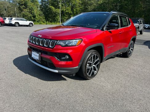 New 2025 Jeep Compass Limited w/ Sun & Sound Group image 3