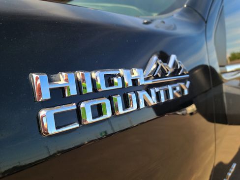 Used 2023 Chevrolet Silverado 2500 High Country w/ Z71 Off-Road Package image 26