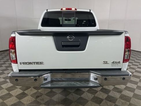 Used 2019 Nissan Frontier SL image 8