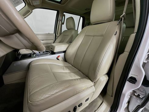 Used 2014 Ford Expedition Limited image 21