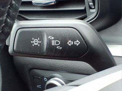 Used 2021 Ford Explorer XLT AWD/4WD image 26