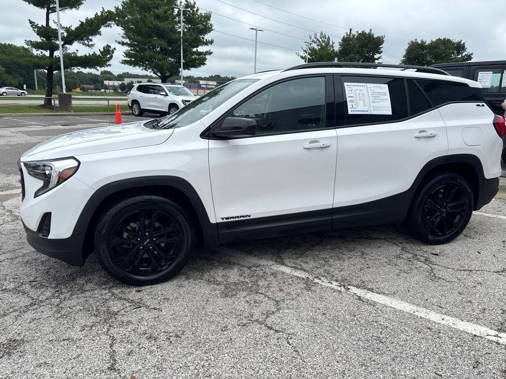 Used 2020 GMC Terrain SLE w/ Elevation Edition FWD image 15