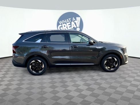 Certified 2025 Kia Sorento EX w/ EX Panoramic Sunroof Package image 7
