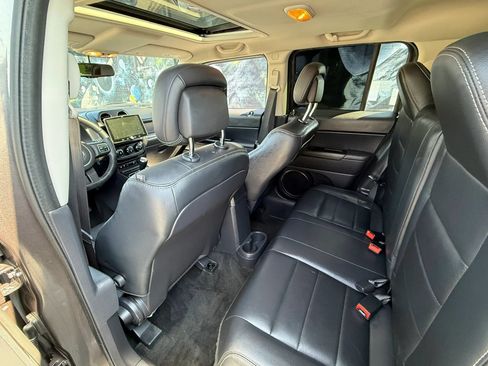 Used 2015 Jeep Patriot High Altitude FWD image 27
