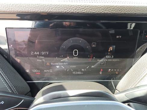 Used 2025 GMC Yukon XL Denali AWD/4WD image 12