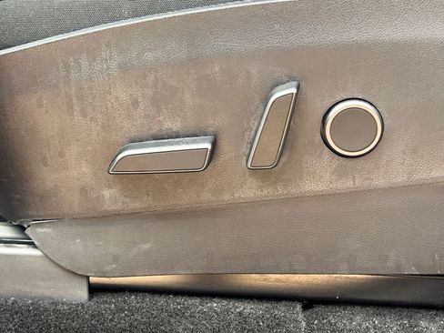 Used 2022 Tesla Model Y Performance AWD/4WD image 26