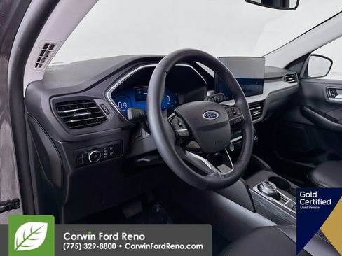 Certified 2025 Ford Escape Platinum image 11