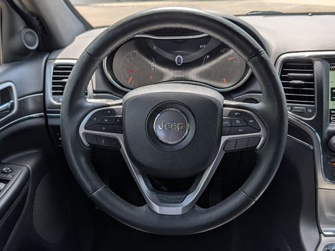 Used 2018 Jeep Grand Cherokee Limited AWD/4WD image 31