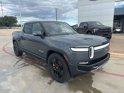 Used 2022 Rivian R1T Adventure AWD/4WD image 3