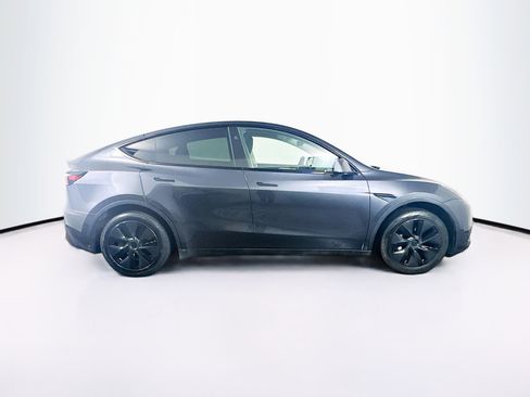 Used 2025 Tesla Model Y Long Range image 10