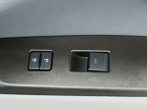 Used 2023 Toyota Camry LE image 28