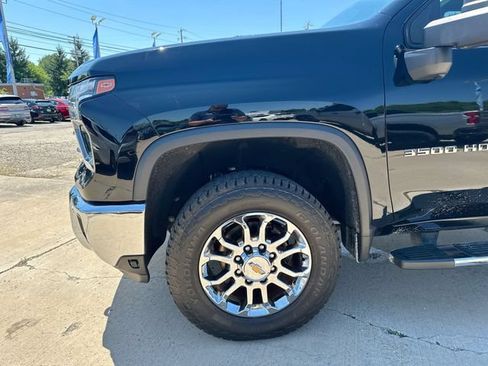 Used 2024 Chevrolet Silverado 3500 LTZ w/ LTZ Plus Package AWD/4WD image 36