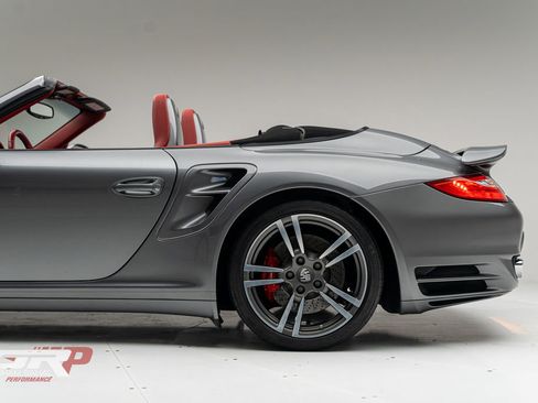 Used 2012 Porsche 911 4 Cabriolet AWD/4WD image 30