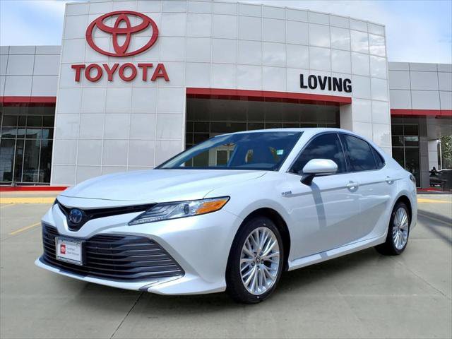 Certified 2020 Toyota Camry XLE FWD image 1