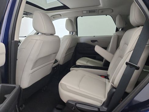 Used 2023 Nissan Pathfinder SL w/ SL Premium Package image 29