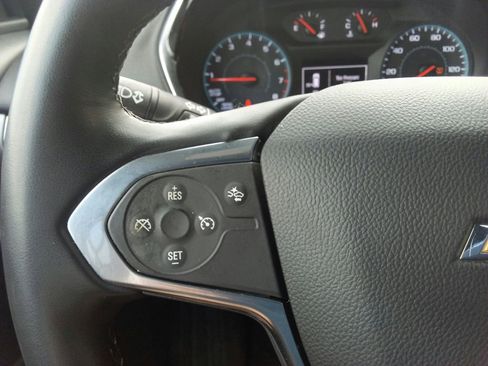 Used 2023 Chevrolet Traverse LT FWD image 21