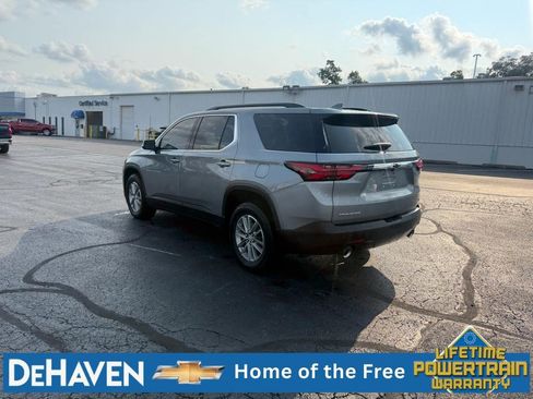 Used 2023 Chevrolet Traverse LT FWD image 4