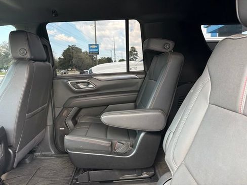 Used 2024 Chevrolet Suburban RST w/ Luxury Package RWD image 8
