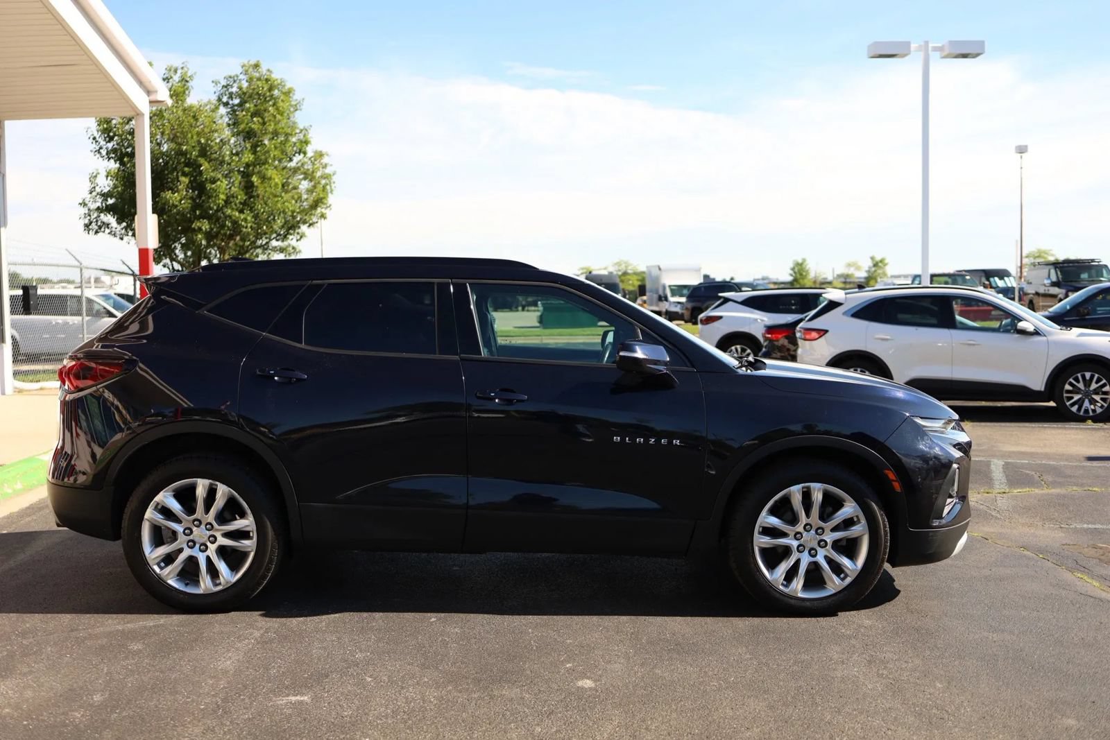Used 2020 Chevrolet Blazer LT w/ Sound & Technology Package AWD/4WD image 4