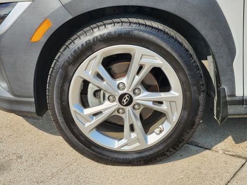 Used 2022 Hyundai Kona SEL FWD image 10