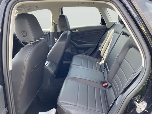 Used 2024 Volkswagen Jetta SE FWD image 12