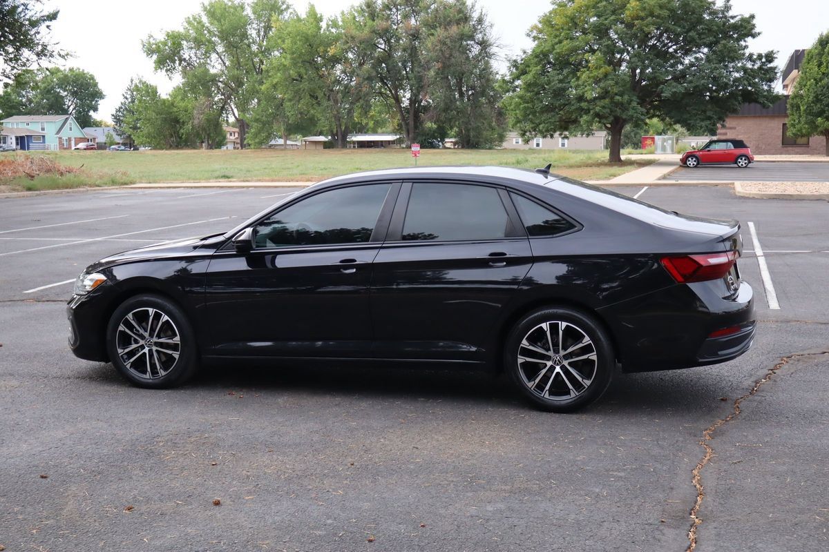 Used 2022 Volkswagen Jetta Sport FWD image 8