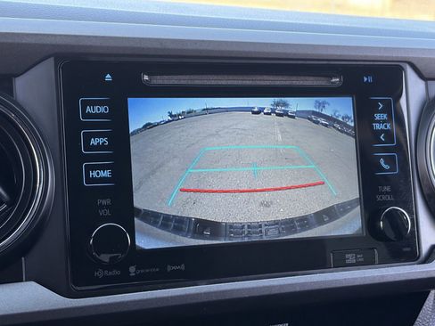 Used 2017 Toyota Tacoma TRD Off-Road w/ Tow Package AWD/4WD image 28