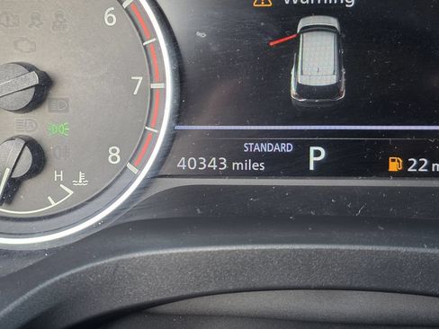 Used 2021 Nissan Rogue SV w/ Premium Package FWD image 29