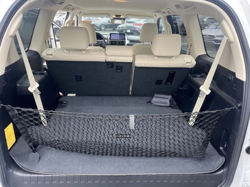 Used 2022 Lexus GX 460 Premium w/ Premium Package image 34