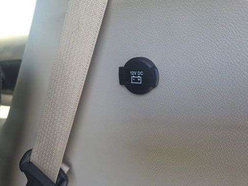 Used 2023 Chrysler Pacifica Touring-L FWD image 12