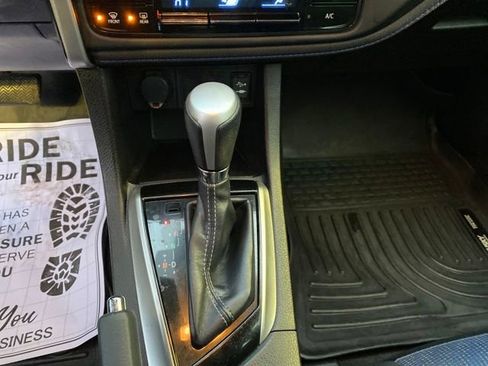 Used 2018 Toyota Corolla SE image 13