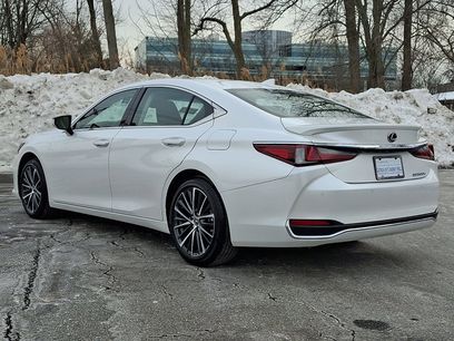 Certified 2025 Lexus ES 300h w/ Premium Package
